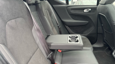 Volvo XC40 2.0 B4P Ultimate Dark 5dr Auto Petrol Estate